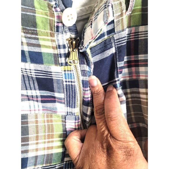 Old Navy Men's Patchwork Plaid Cargo Shorts With Multiple Pockets Size 34 - Picture 10 of 11